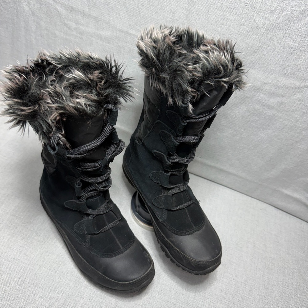 The North Face Women's Black Faux Fur-Trim Winter Boots W6